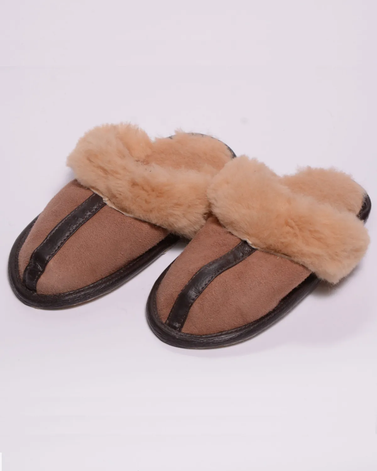 Women’s fur slippers